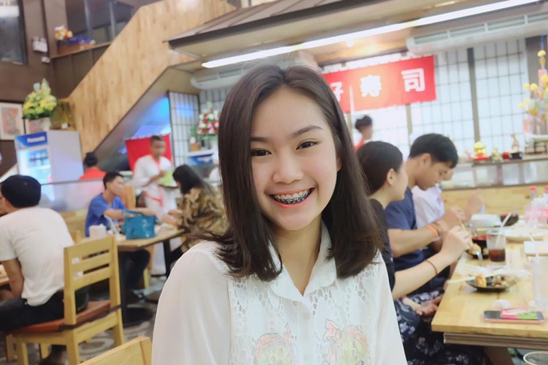 สพฐ. ประสานช่วย น้องพลอย ไร้สัญชาติ แข่งวิทย์ฯ โลก-อาจารย์ ม. ดัง อาสาช่วยค่าใช้จ่าย